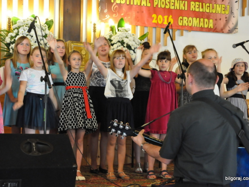 Maryjne śpiewanie w Gromadzie (FOTO, WYNIKI)