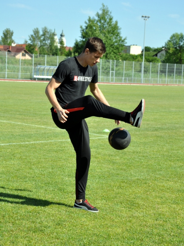 Pokaz Freestyle Football na biłgorajskim OSiR-ze (FOTO)