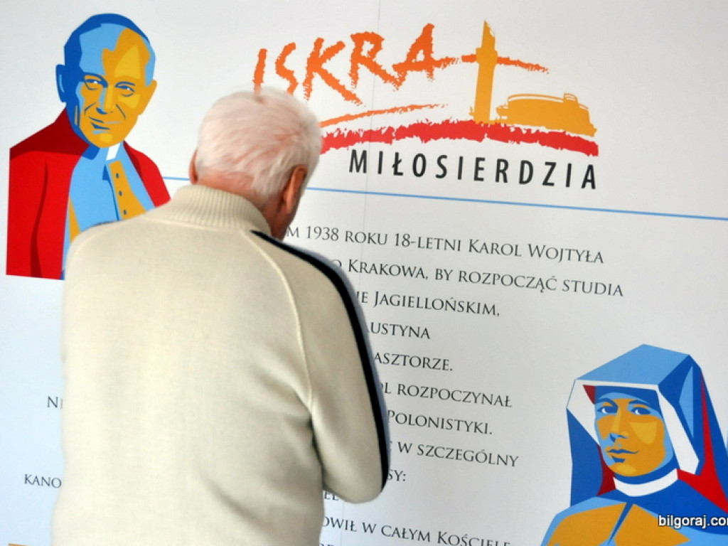 Mobilne Muzeum poświęcone św. Janowi Pawłowi II i św. Faustynie w Biłgoraju (FOTO)