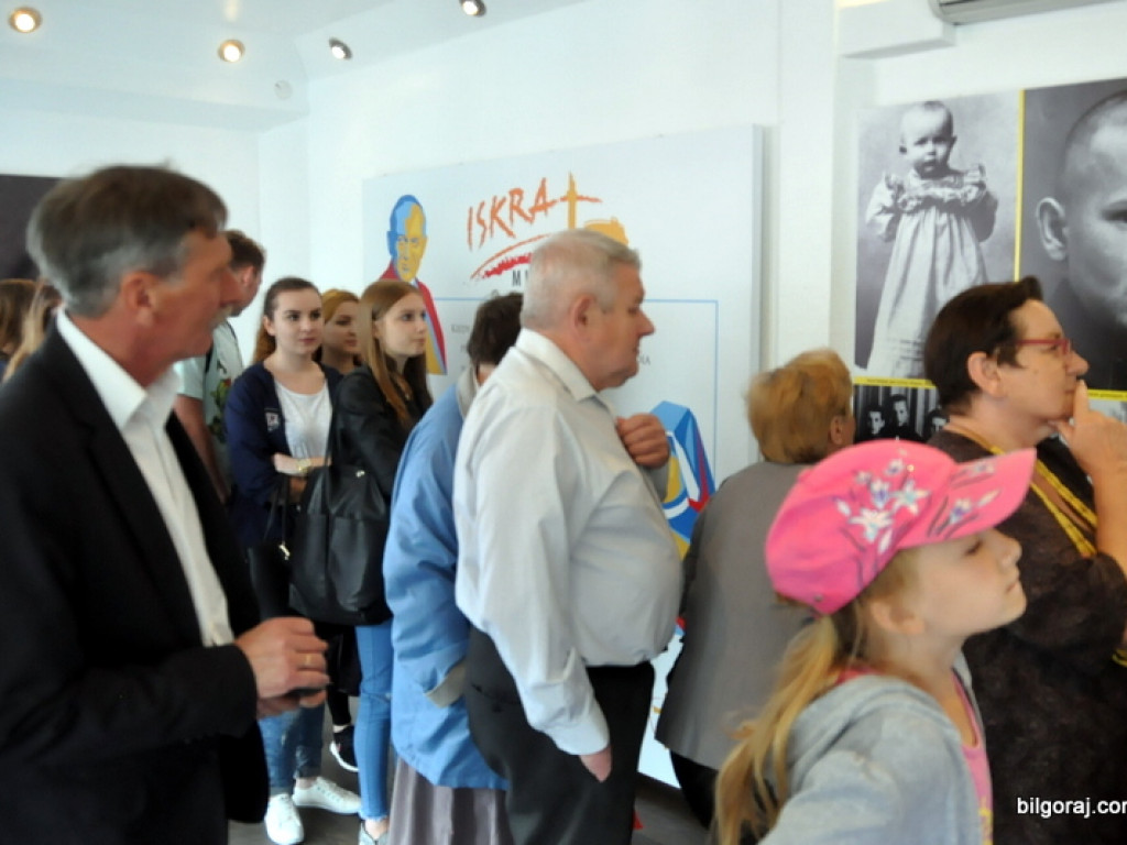 Mobilne Muzeum poświęcone św. Janowi Pawłowi II i św. Faustynie w Biłgoraju (FOTO)