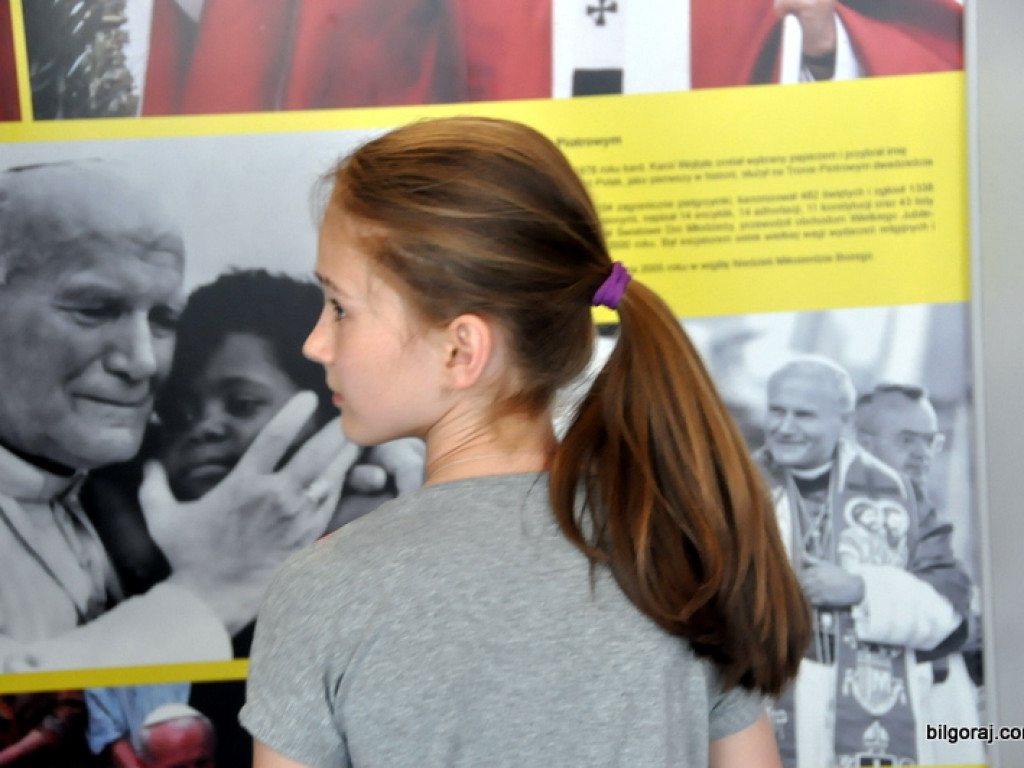 Mobilne Muzeum poświęcone św. Janowi Pawłowi II i św. Faustynie w Biłgoraju (FOTO)