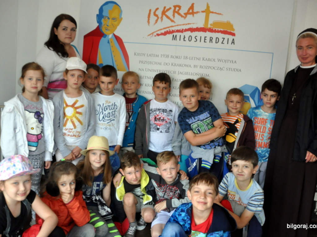 Mobilne Muzeum poświęcone św. Janowi Pawłowi II i św. Faustynie w Biłgoraju (FOTO)