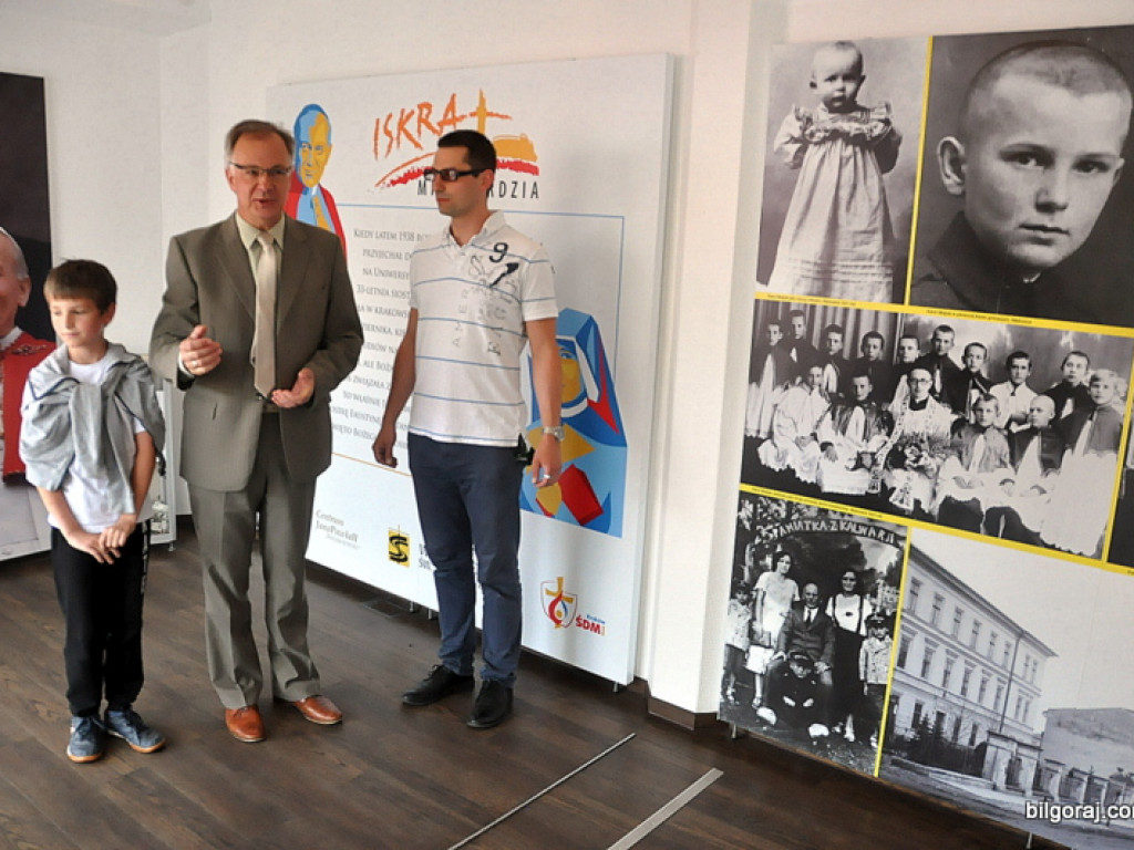 Mobilne Muzeum poświęcone św. Janowi Pawłowi II i św. Faustynie w Biłgoraju (FOTO)