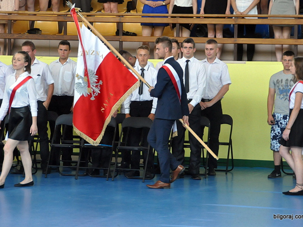 Żegnaj szkoło, czas wakacji! (FOTO)