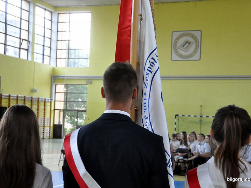Żegnaj szkoło, czas wakacji! (FOTO)