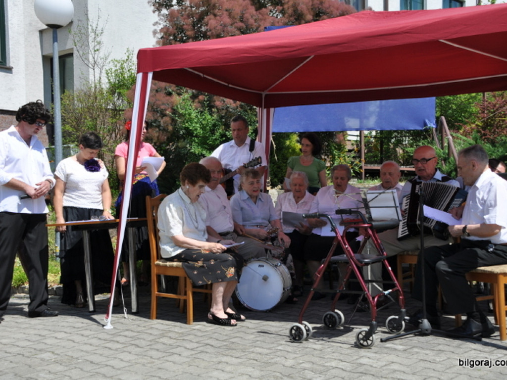 Powitanie lata w cygańskich klimatach (FOTO)