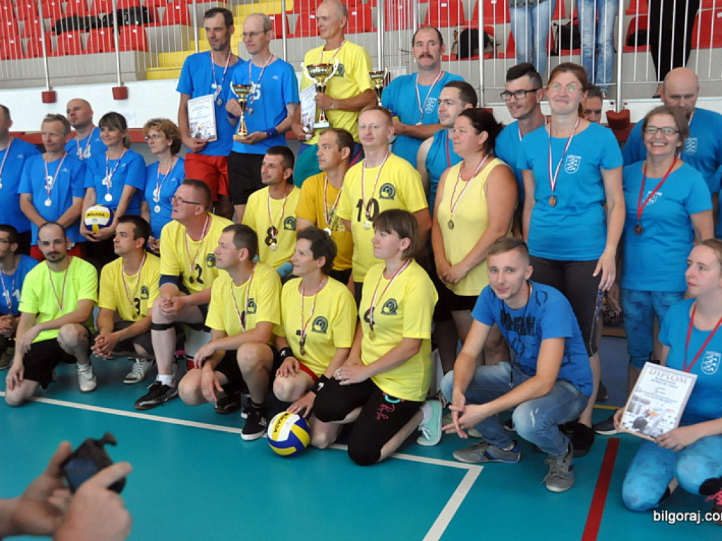 Siatkarski turniej osób głuchoniemych (FOTO, WYNIKI)