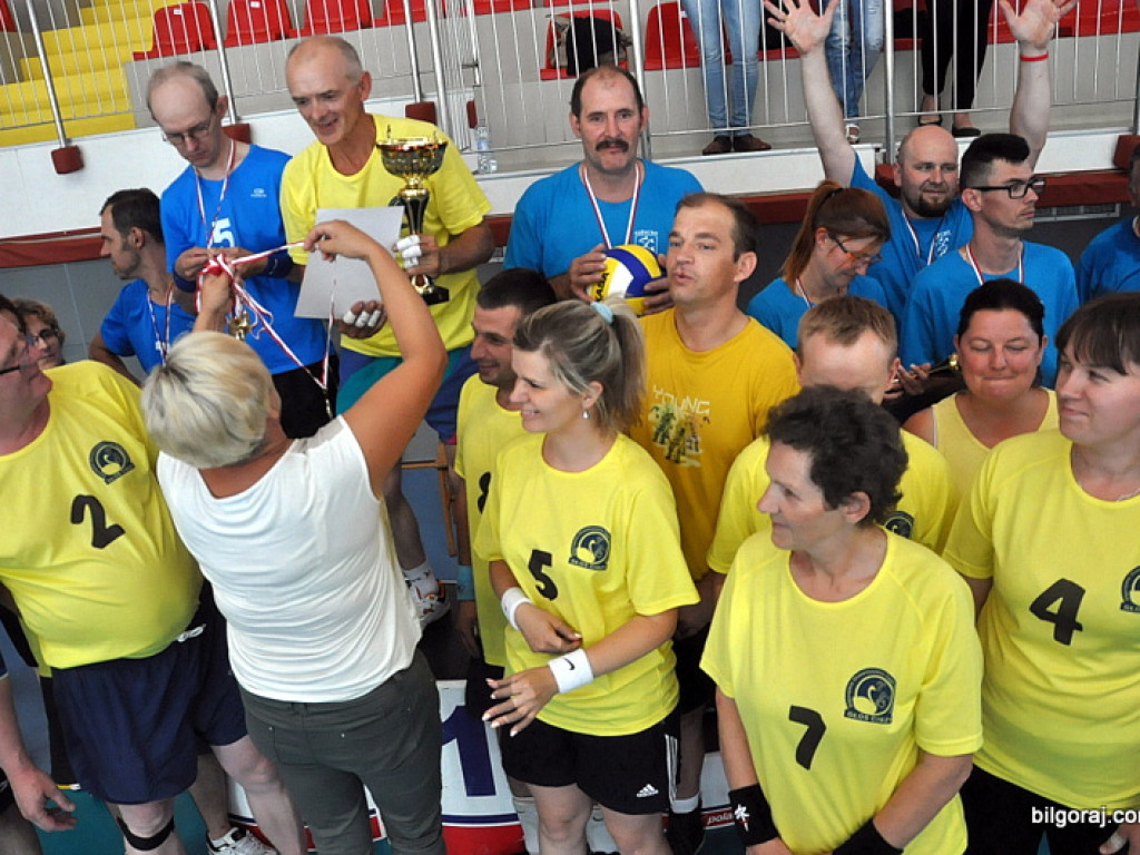 Siatkarski turniej osób głuchoniemych (FOTO, WYNIKI)