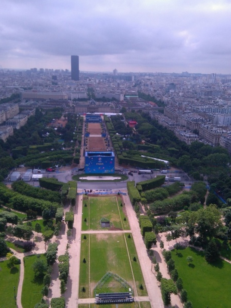 Zespoły MDK na Zjeździe Polonii w Osny pod Paryżem