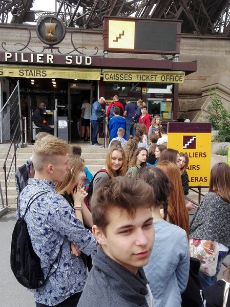 Zespoły MDK na Zjeździe Polonii w Osny pod Paryżem