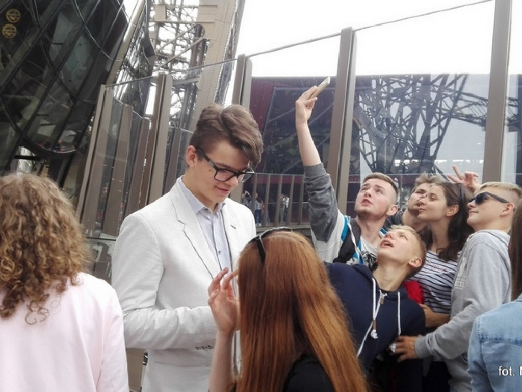 Zespoły MDK na Zjeździe Polonii w Osny pod Paryżem