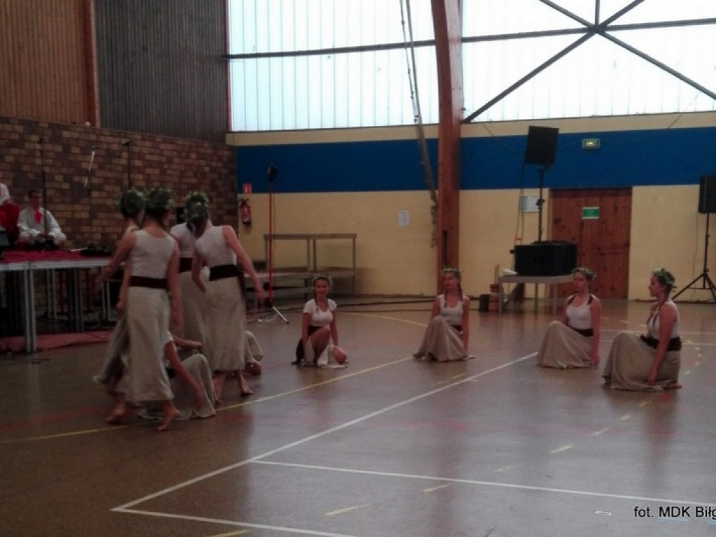 Zespoły MDK na Zjeździe Polonii w Osny pod Paryżem