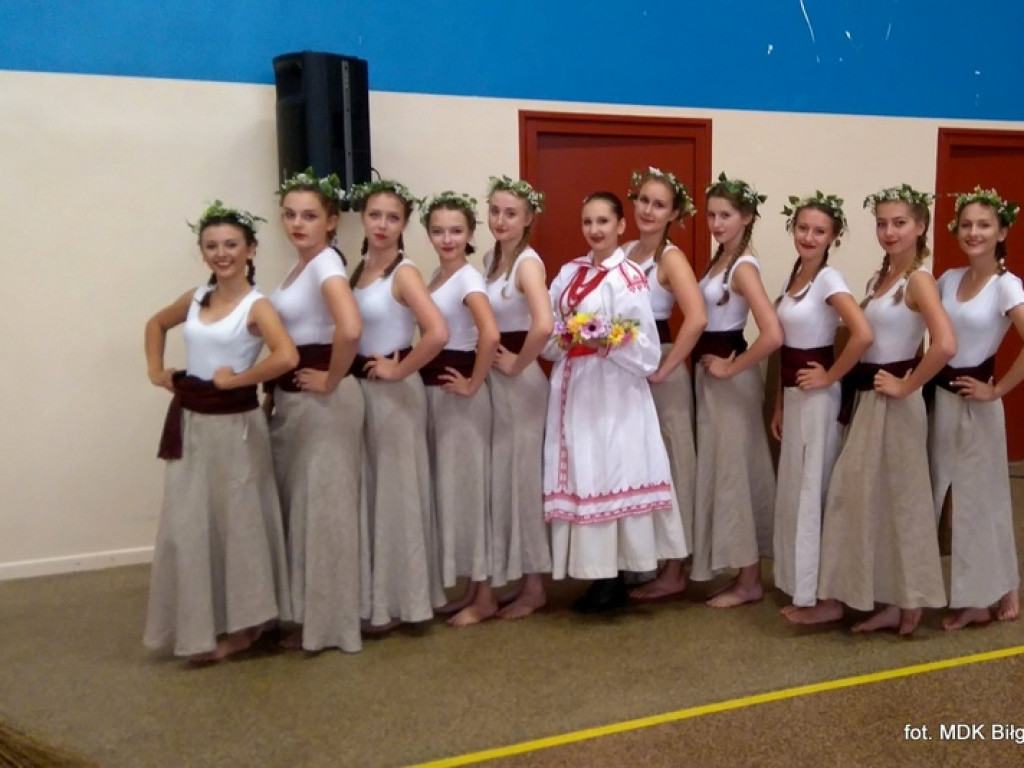 Zespoły MDK na Zjeździe Polonii w Osny pod Paryżem