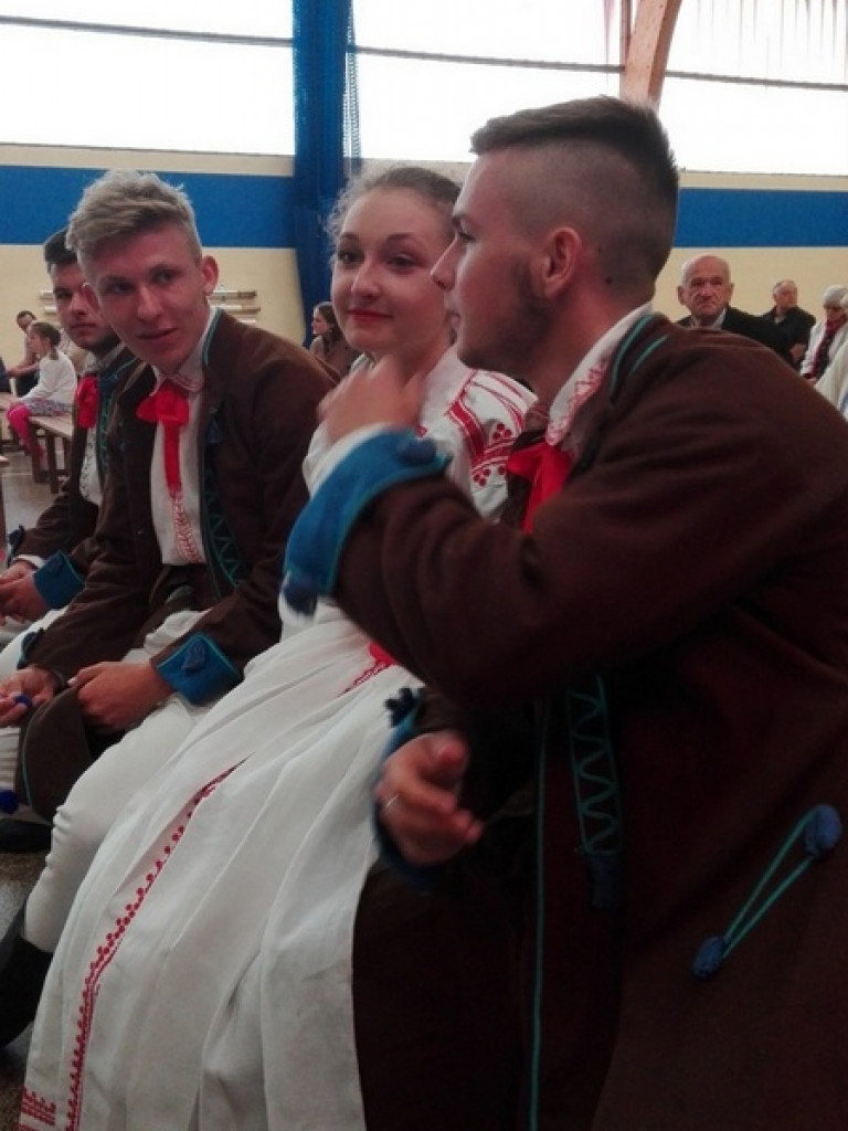 Zespoły MDK na Zjeździe Polonii w Osny pod Paryżem