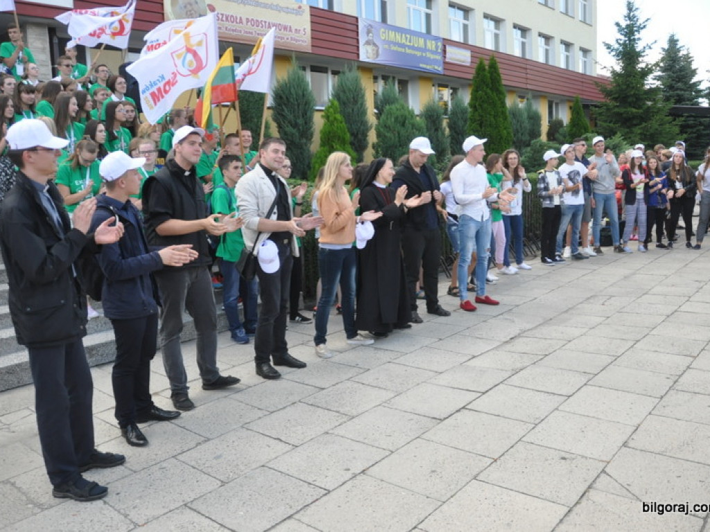 Światowe Dni Młodzieży - pielgrzymi z Litwy przybyli do Biłgoraja (FOTO)