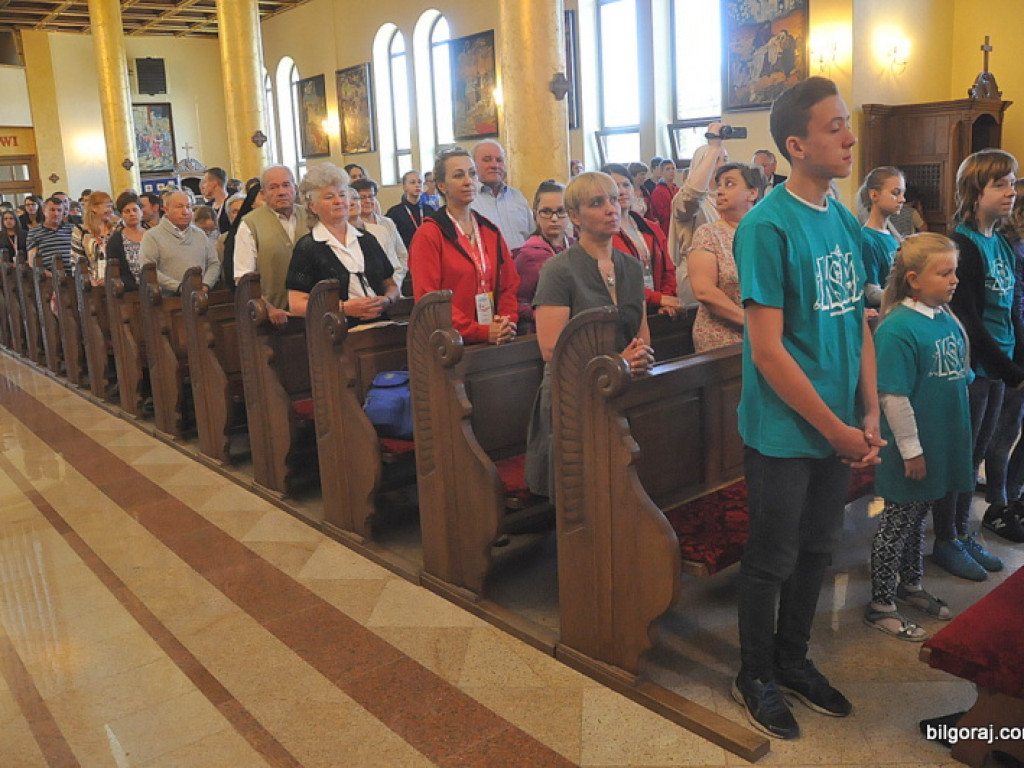 Światowe Dni Młodzieży - pielgrzymi modlili się w świątyni św. Jana Pawła II (FOTO)