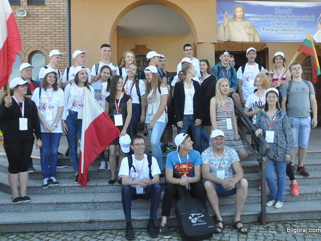 Światowe Dni Młodzieży - pielgrzymi modlili się w świątyni św. Jana Pawła II (FOTO)