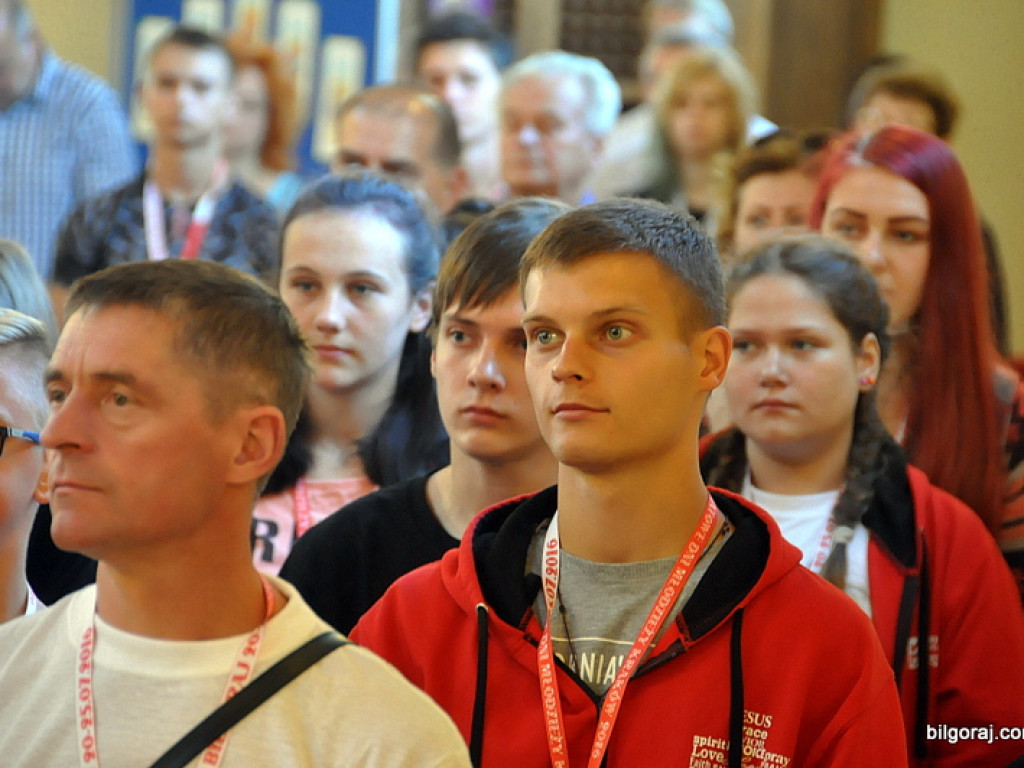 Światowe Dni Młodzieży - pielgrzymi modlili się w świątyni św. Jana Pawła II (FOTO)