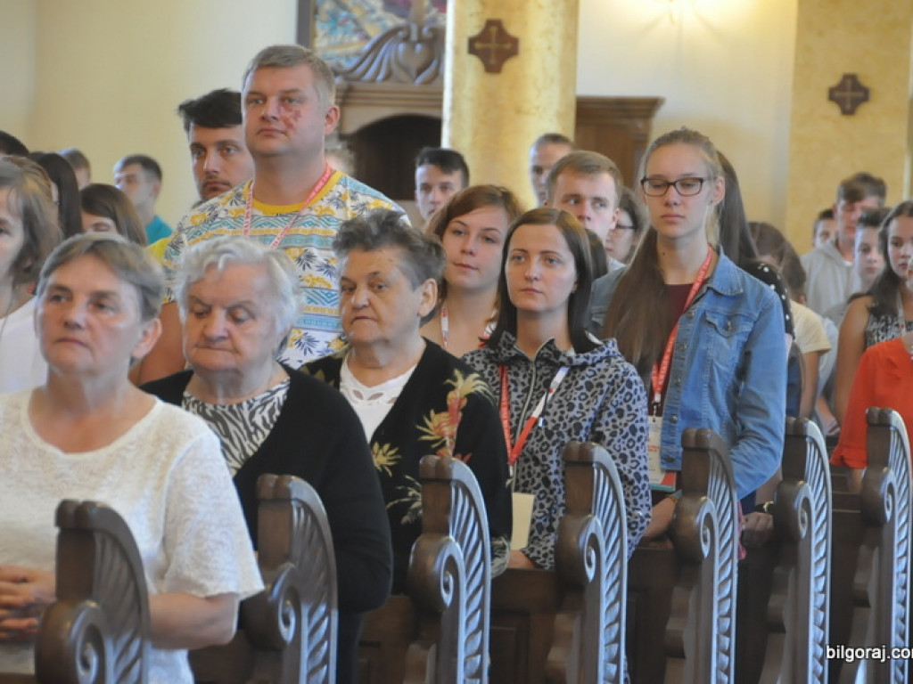 Światowe Dni Młodzieży - pielgrzymi modlili się w świątyni św. Jana Pawła II (FOTO)