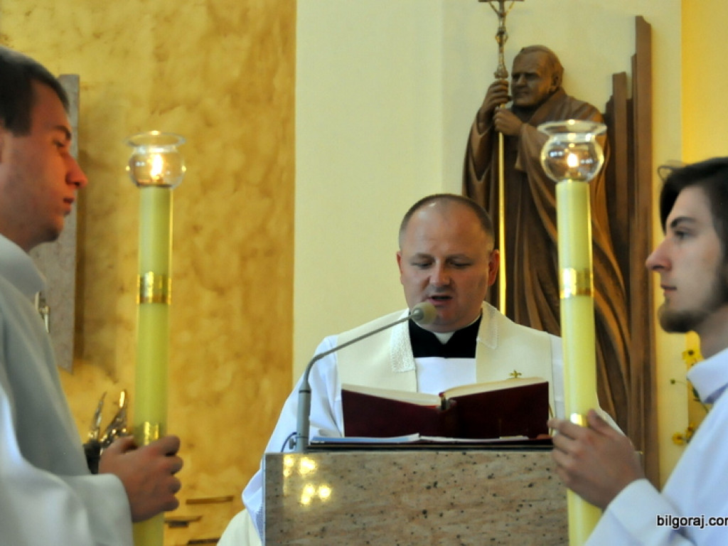 Światowe Dni Młodzieży - pielgrzymi modlili się w świątyni św. Jana Pawła II (FOTO)
