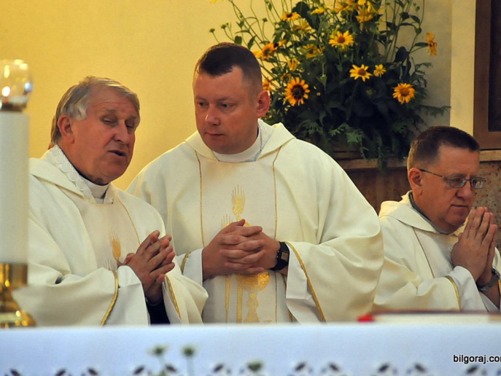 Światowe Dni Młodzieży - pielgrzymi modlili się w świątyni św. Jana Pawła II (FOTO)