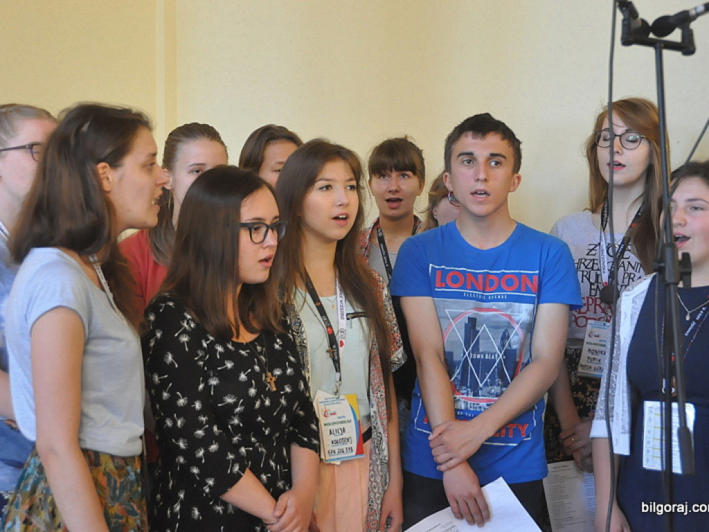 Światowe Dni Młodzieży - pielgrzymi modlili się w świątyni św. Jana Pawła II (FOTO)