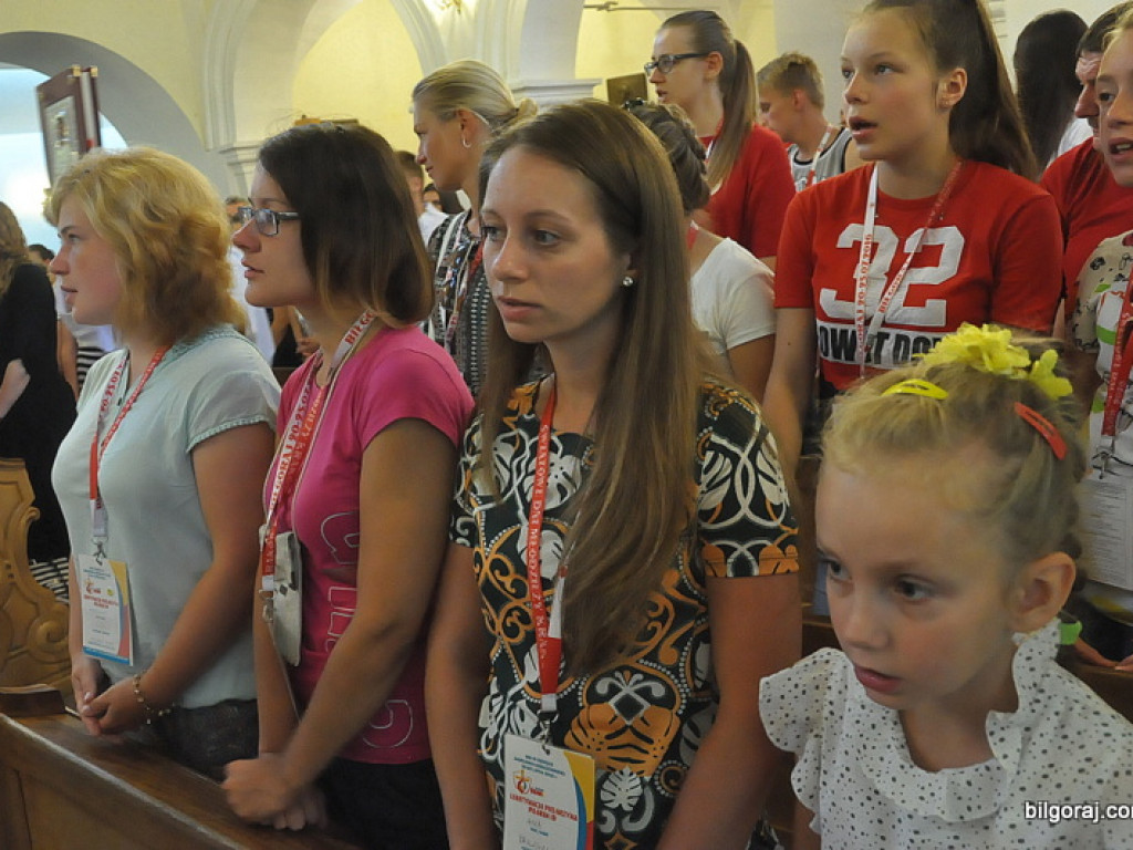 Światowe Dni Młodzieży - pożegnalna Msza u św. Jerzego i ewangelizacja przed ratuszem (FOTO)