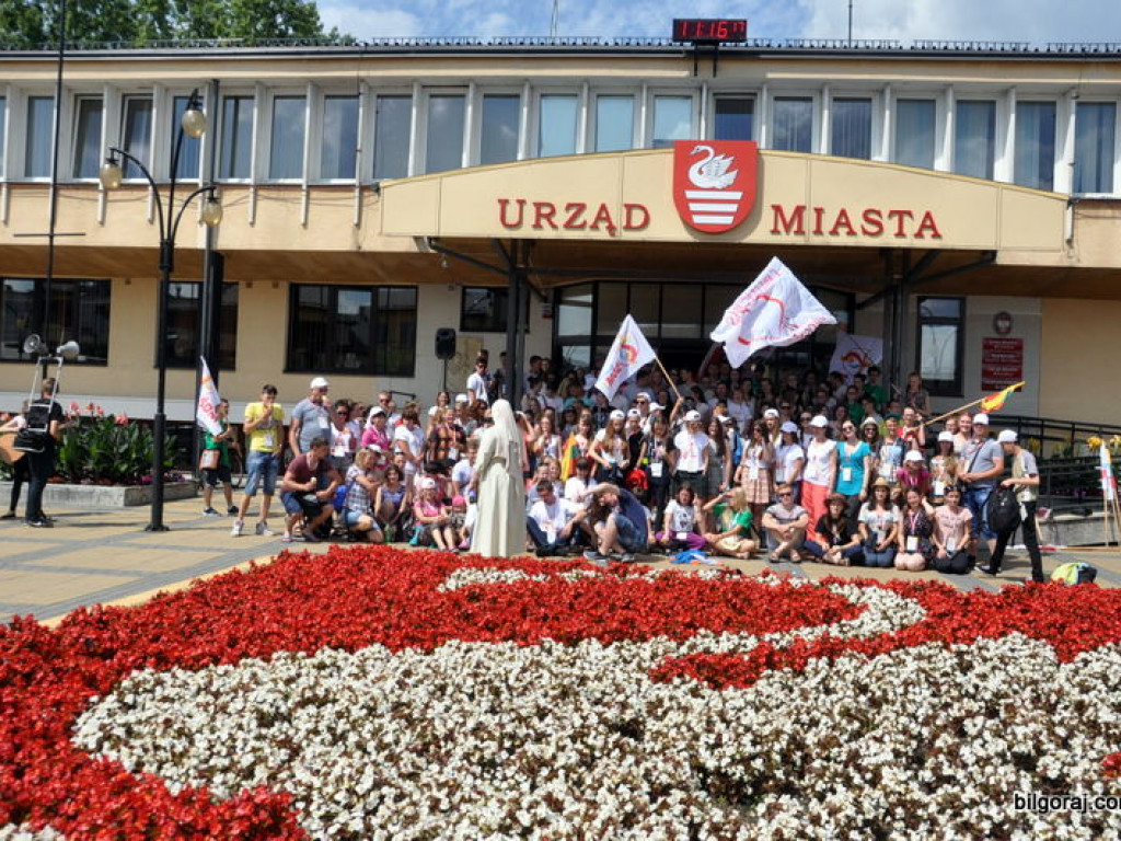 Światowe Dni Młodzieży - pożegnalna Msza u św. Jerzego i ewangelizacja przed ratuszem (FOTO)