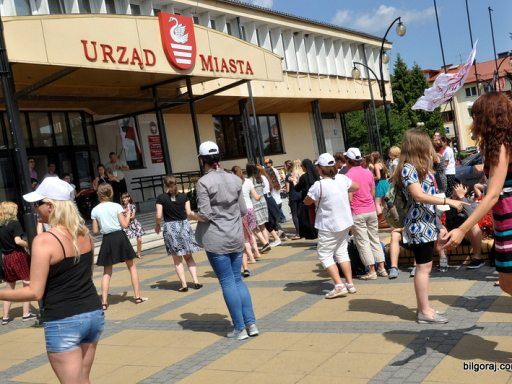 Światowe Dni Młodzieży - pożegnalna Msza u św. Jerzego i ewangelizacja przed ratuszem (FOTO)