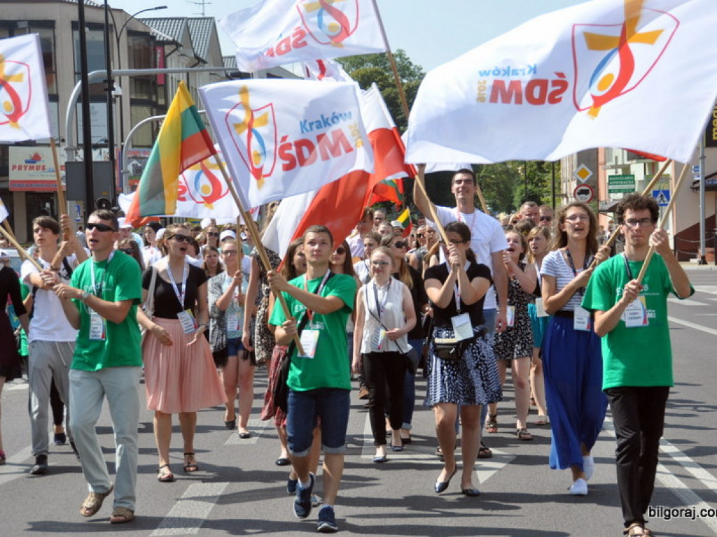 Światowe Dni Młodzieży - pożegnalna Msza u św. Jerzego i ewangelizacja przed ratuszem (FOTO)