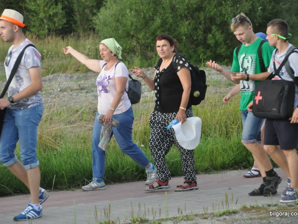 Pielgrzymi w drodze na Jasną Górę zawitali na Ziemię Biłgorajską (FOTO)