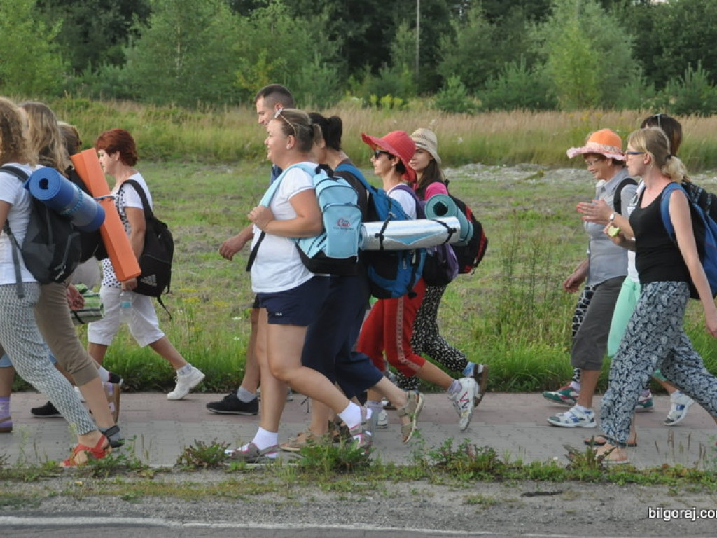 Pielgrzymi w drodze na Jasną Górę zawitali na Ziemię Biłgorajską (FOTO)