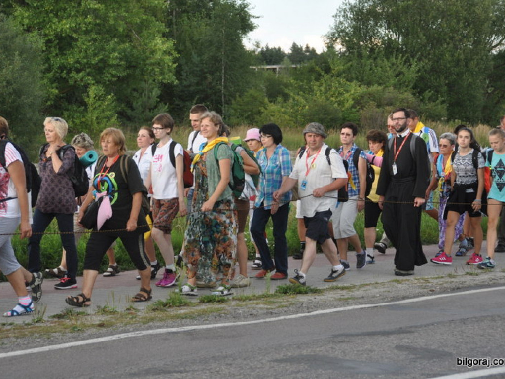 Pielgrzymi w drodze na Jasną Górę zawitali na Ziemię Biłgorajską (FOTO)
