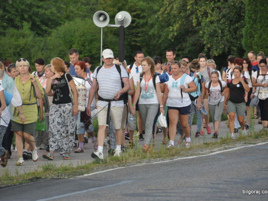 Pielgrzymi w drodze na Jasną Górę zawitali na Ziemię Biłgorajską (FOTO)