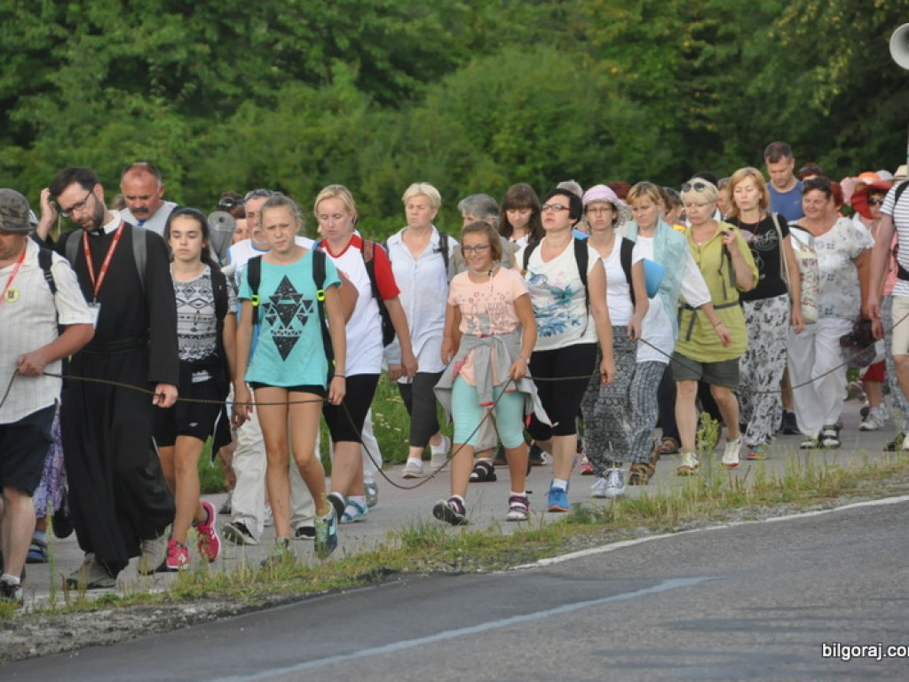 Pielgrzymi w drodze na Jasną Górę zawitali na Ziemię Biłgorajską (FOTO)