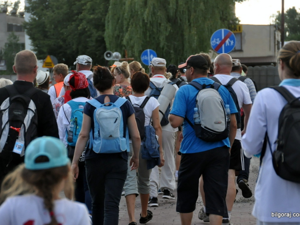 Pielgrzymi w drodze na Jasną Górę zawitali na Ziemię Biłgorajską (FOTO)