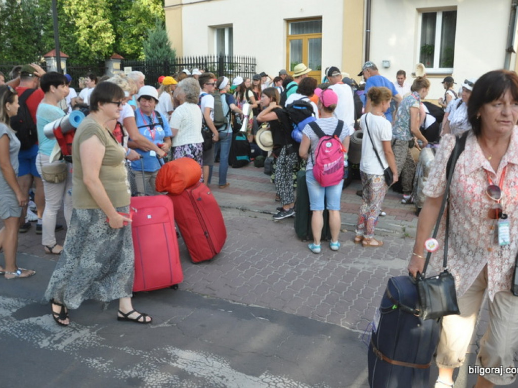 Pielgrzymi zawitali do Biłgoraja. Po raz 34. nasze Miasto jest przystankiem w drodze na Jasną Górę (FOTO)