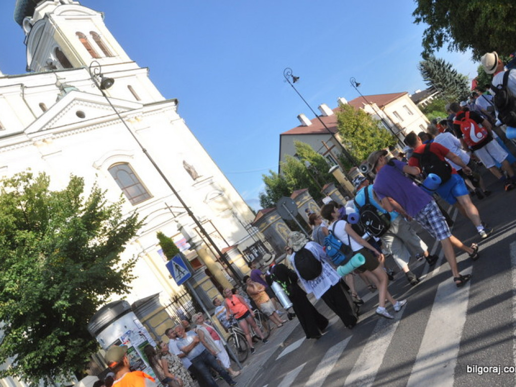 Pielgrzymi zawitali do Biłgoraja. Po raz 34. nasze Miasto jest przystankiem w drodze na Jasną Górę (FOTO)