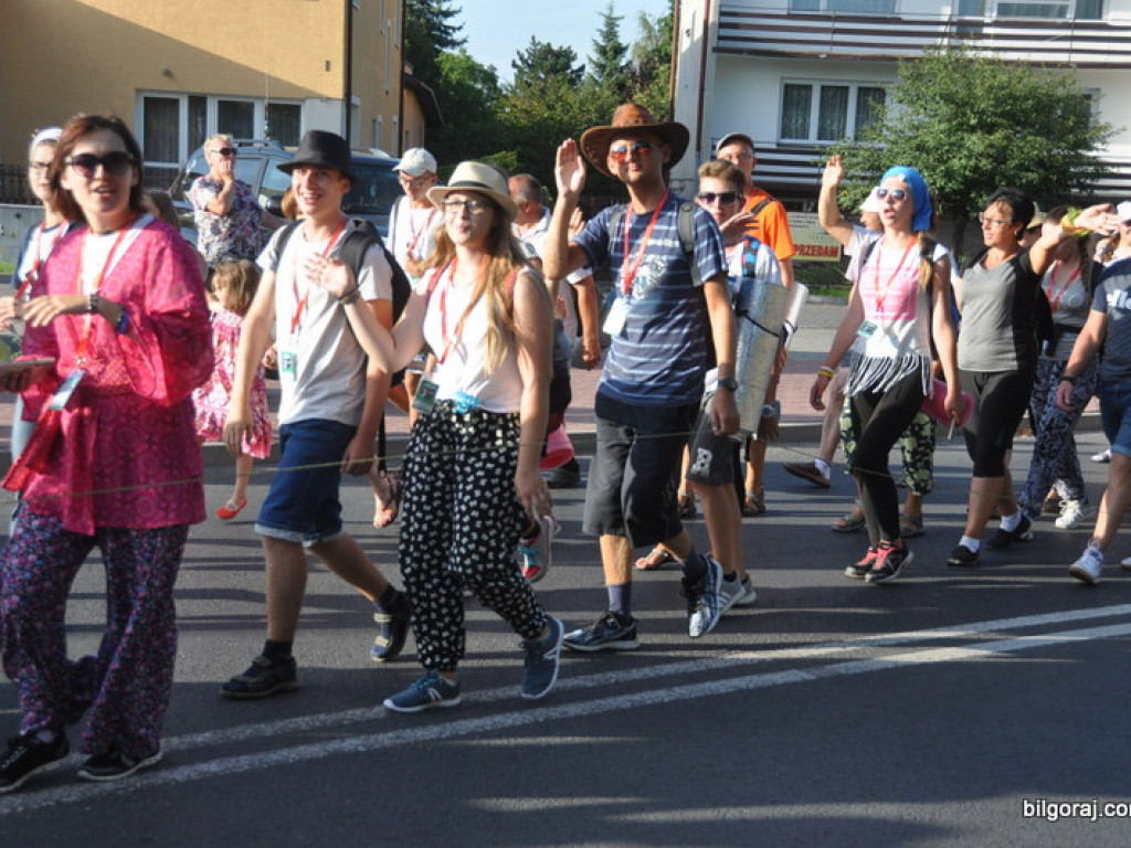 Pielgrzymi zawitali do Biłgoraja. Po raz 34. nasze Miasto jest przystankiem w drodze na Jasną Górę (FOTO)