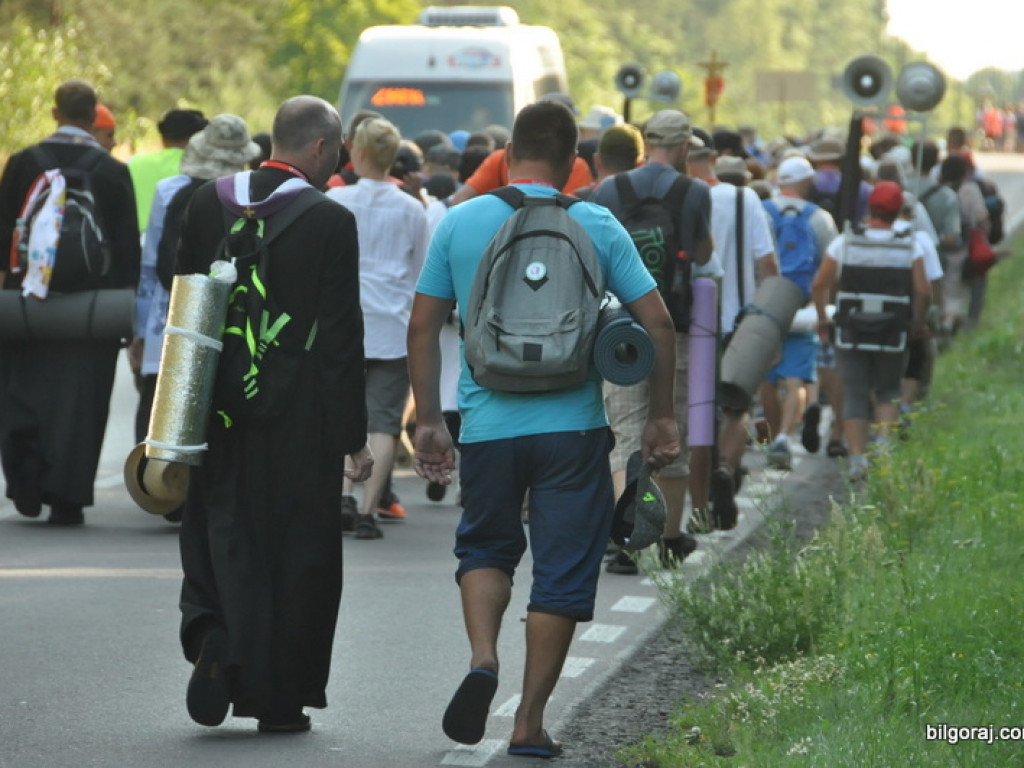 Pielgrzymi zawitali do Biłgoraja. Po raz 34. nasze Miasto jest przystankiem w drodze na Jasną Górę (FOTO)