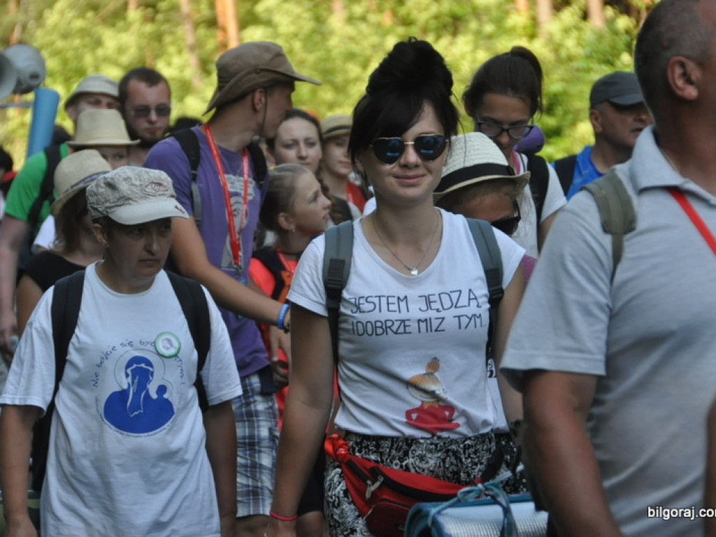 Pielgrzymi zawitali do Biłgoraja. Po raz 34. nasze Miasto jest przystankiem w drodze na Jasną Górę (FOTO)