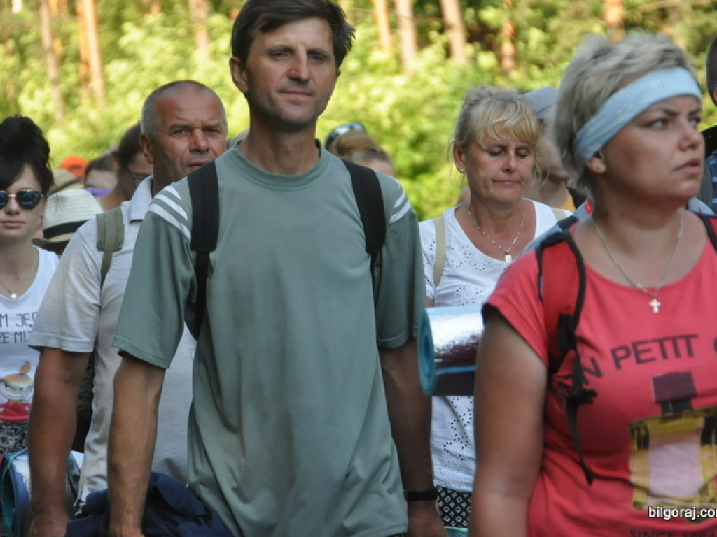 Pielgrzymi zawitali do Biłgoraja. Po raz 34. nasze Miasto jest przystankiem w drodze na Jasną Górę (FOTO)