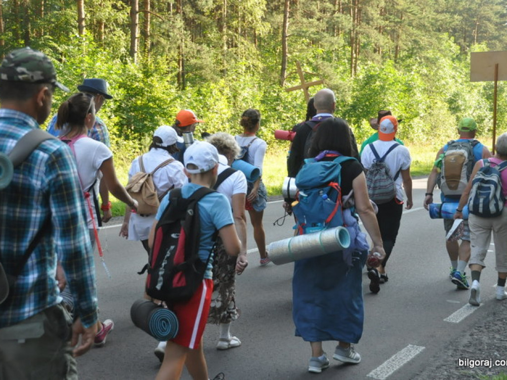 Pielgrzymi zawitali do Biłgoraja. Po raz 34. nasze Miasto jest przystankiem w drodze na Jasną Górę (FOTO)