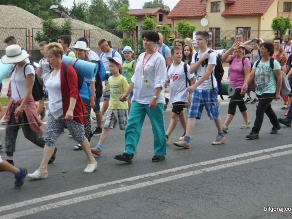 Pielgrzymi z Biłgoraja wyruszyli na pątniczy szlak do Czarnej Madonny (FOTO)