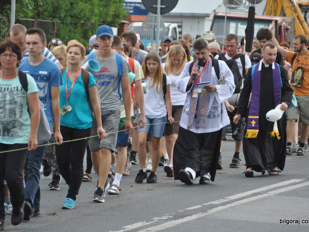 Pielgrzymi z Biłgoraja wyruszyli na pątniczy szlak do Czarnej Madonny (FOTO)