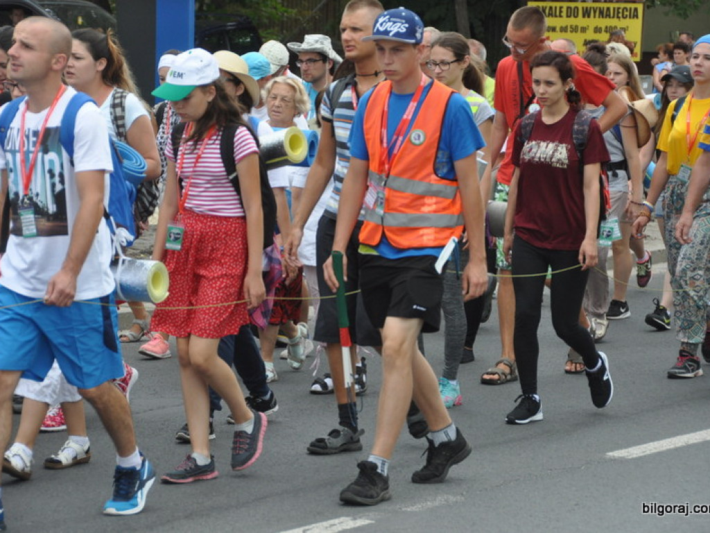 Pielgrzymi z Biłgoraja wyruszyli na pątniczy szlak do Czarnej Madonny (FOTO)
