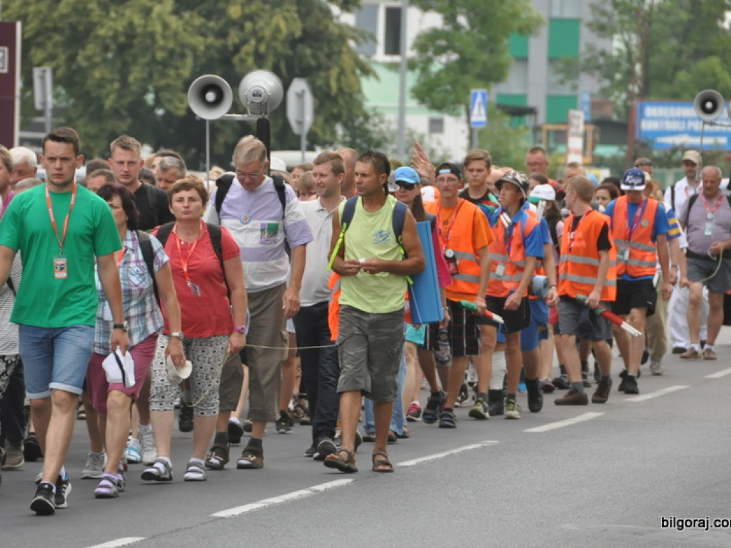 Pielgrzymi z Biłgoraja wyruszyli na pątniczy szlak do Czarnej Madonny (FOTO)