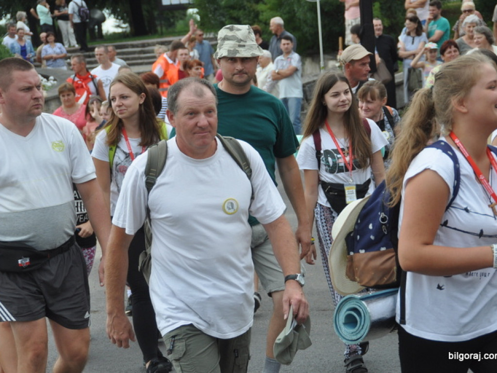 Pielgrzymi z Biłgoraja wyruszyli na pątniczy szlak do Czarnej Madonny (FOTO)