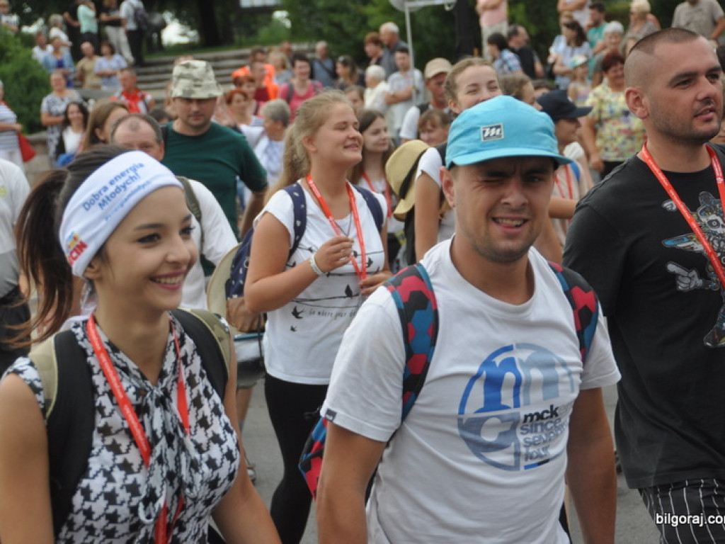 Pielgrzymi z Biłgoraja wyruszyli na pątniczy szlak do Czarnej Madonny (FOTO)