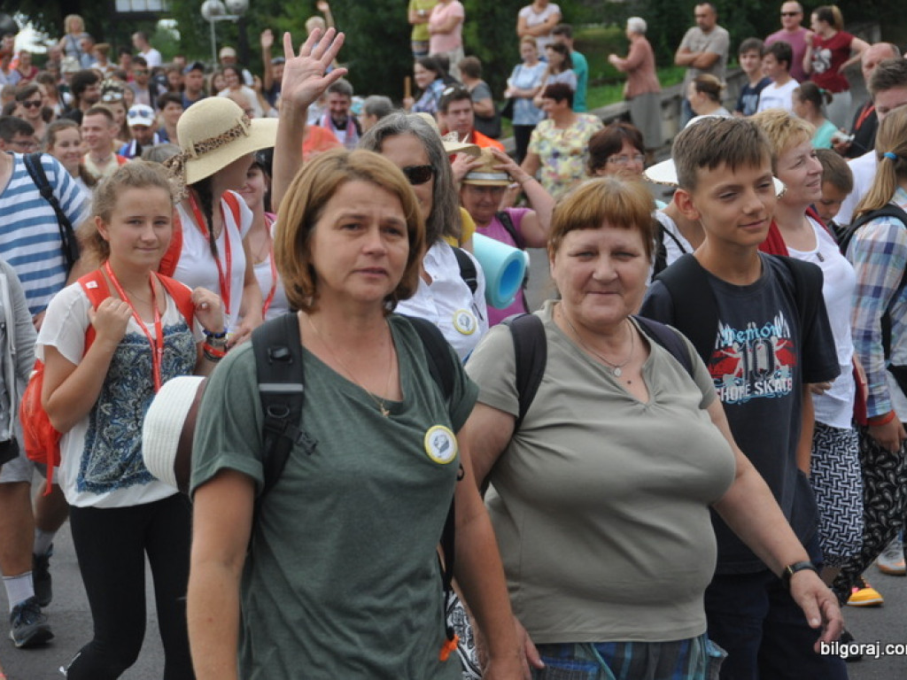 Pielgrzymi z Biłgoraja wyruszyli na pątniczy szlak do Czarnej Madonny (FOTO)